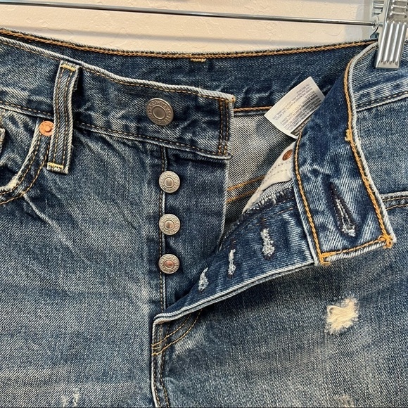 Levi’s Button Fly Cutoff Jean Shorts Size 25 Leather Patch - Picture 5 of 8